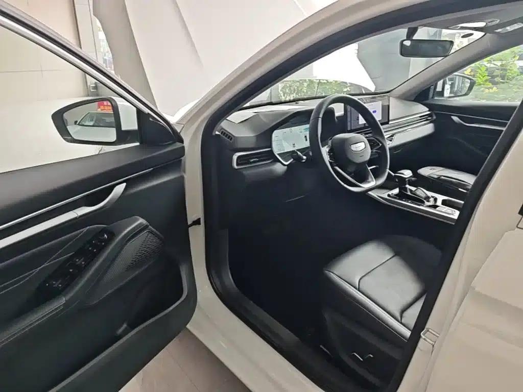 Geely Emgrand 2026 4 Millionth Anniversary Edition 1.5L CVT Flying Model — миниатюра 16