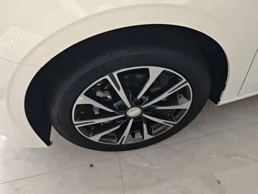 Geely Emgrand 2026 4 Millionth Anniversary Edition 1.5L CVT Flying Model — миниатюра 23