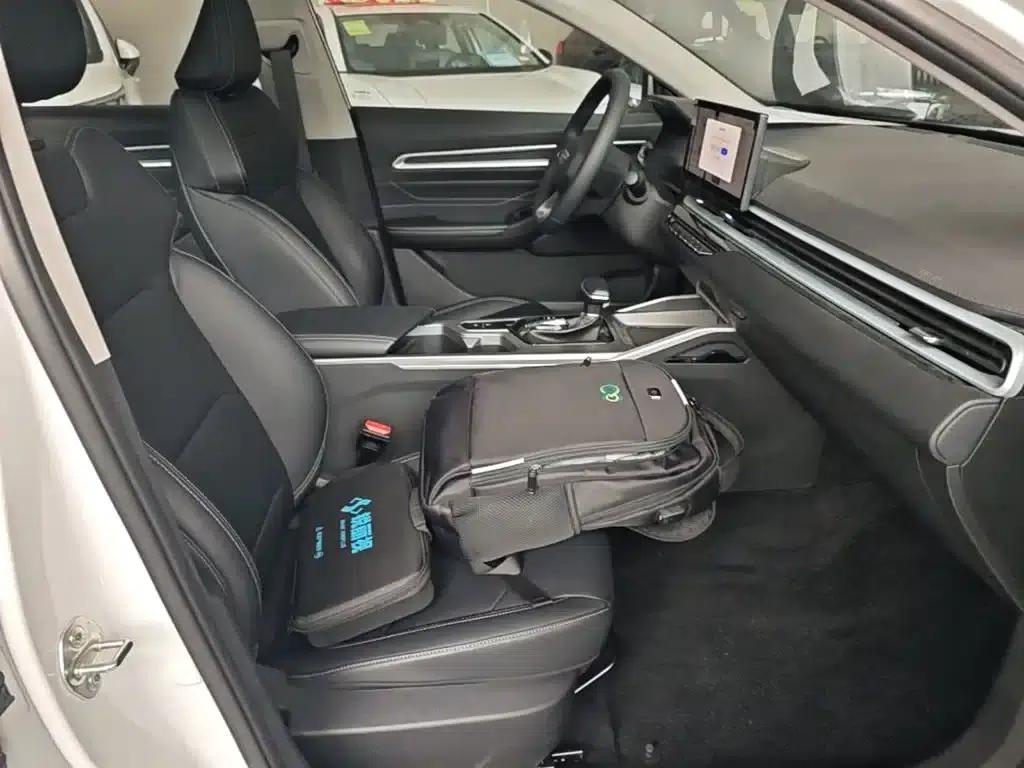 Geely Emgrand 2026 4 Millionth Anniversary Edition 1.5L CVT Flying Model — миниатюра 25