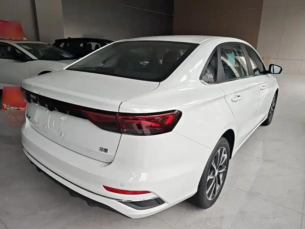 Geely Emgrand 2026 4 Millionth Anniversary Edition 1.5L CVT Flying Model — миниатюра 7
