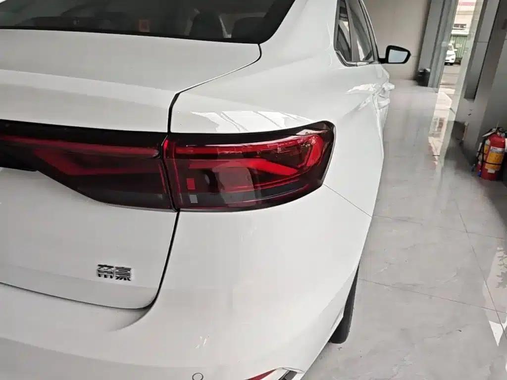 Geely Emgrand 2026 4 Millionth Anniversary Edition 1.5L CVT Flying Model — миниатюра 8