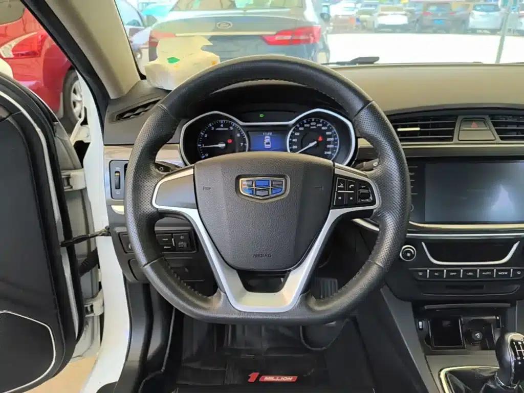 Geely Emgrand 2017 Sedan Million Edition 1.5L Manual Upgrade Version — миниатюра 11