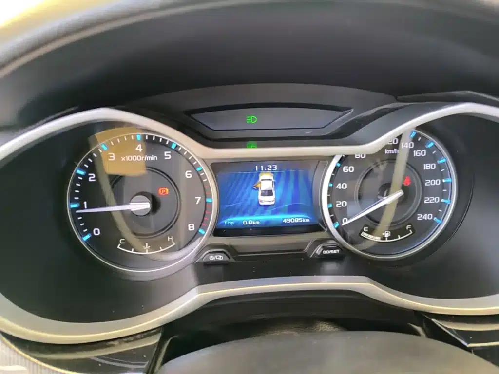 Geely Emgrand 2017 Sedan Million Edition 1.5L Manual Upgrade Version — миниатюра 12