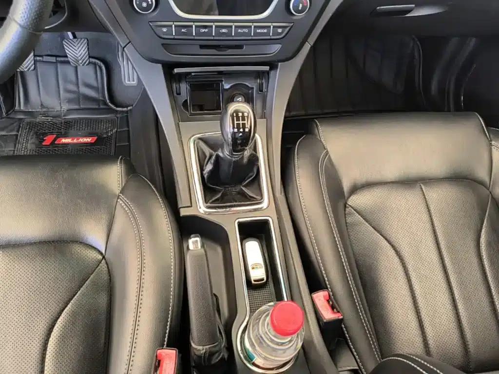 Geely Emgrand 2017 Sedan Million Edition 1.5L Manual Upgrade Version — миниатюра 14