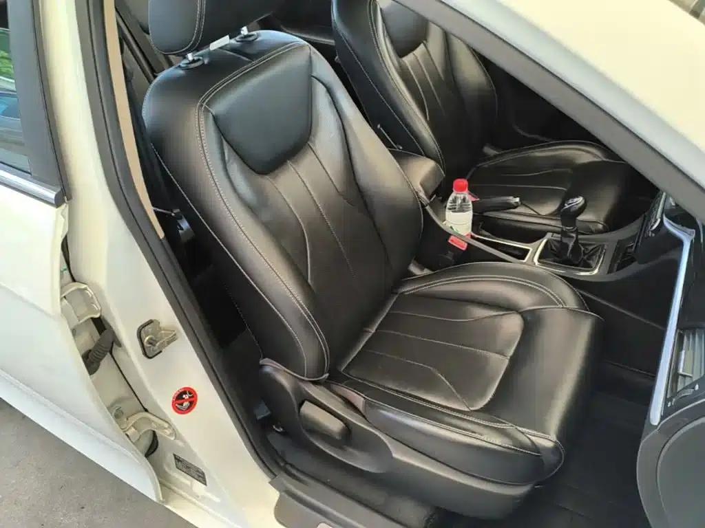 Geely Emgrand 2017 Sedan Million Edition 1.5L Manual Upgrade Version — миниатюра 25