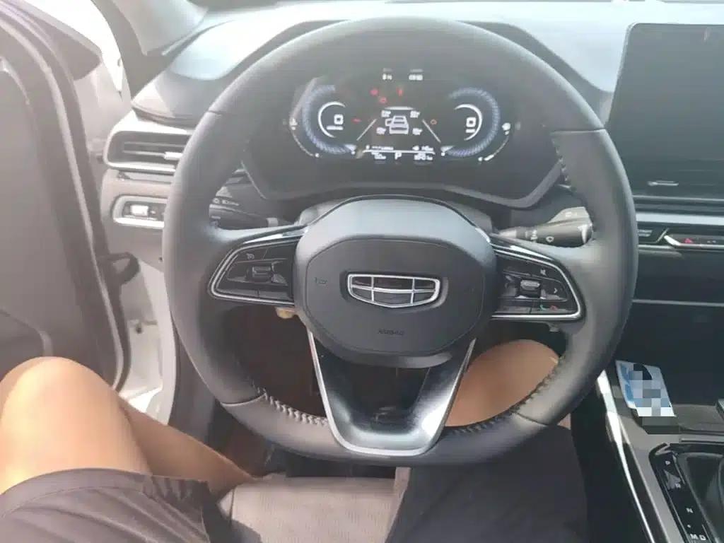 Geely Emgrand 2022 4th Generation 1.5L CVT Premium — миниатюра 11