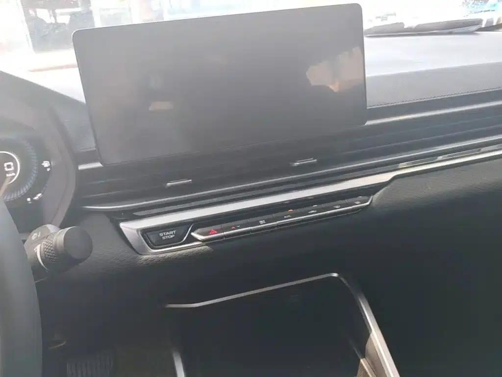 Geely Emgrand 2022 4th Generation 1.5L CVT Premium — миниатюра 13