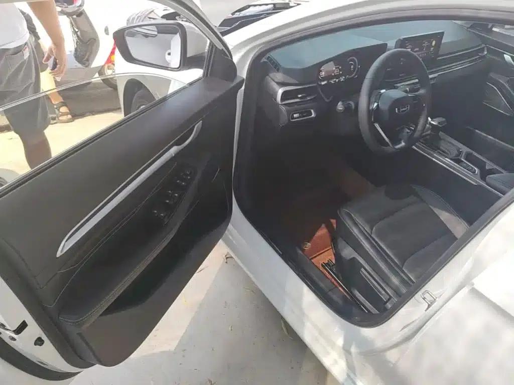 Geely Emgrand 2022 4th Generation 1.5L CVT Premium — миниатюра 16