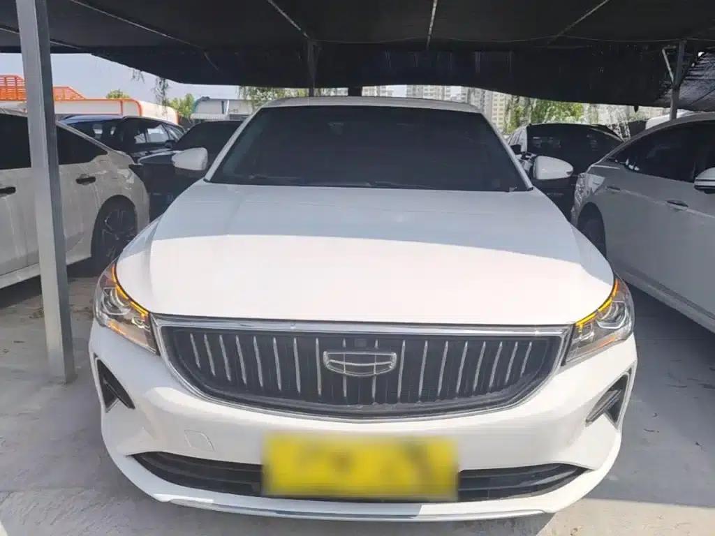 Geely Emgrand 2022 4th Generation 1.5L CVT Premium — миниатюра 3