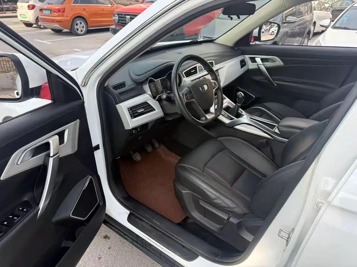 Geely Boyue 2018 2.0L Manual 2WD Smart Edition — миниатюра 7