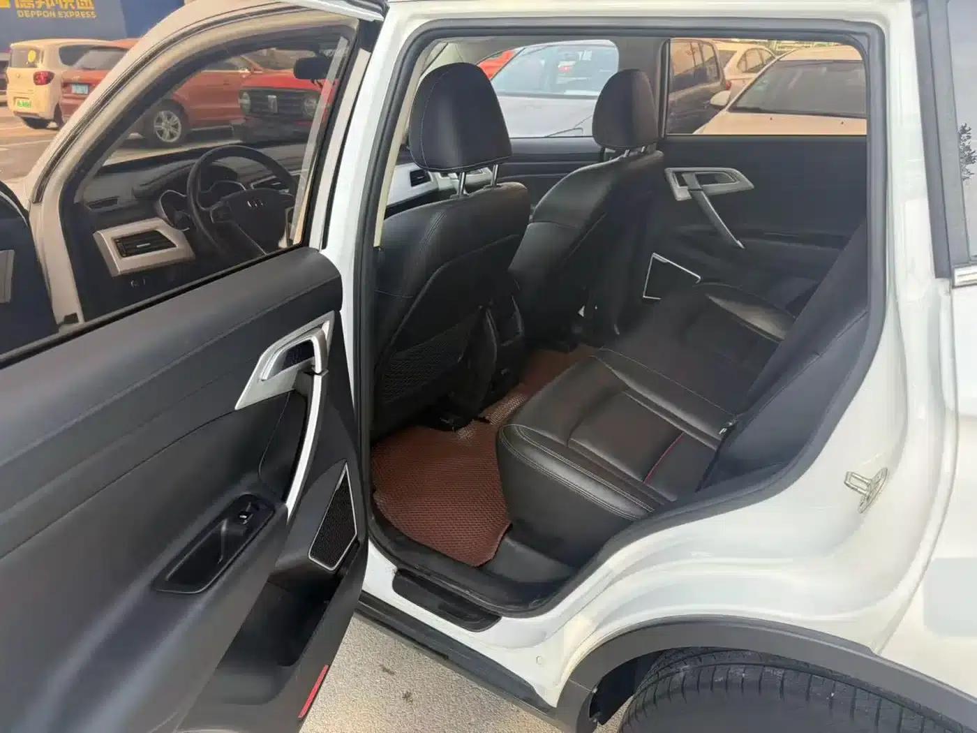 Geely Boyue 2018 2.0L Manual 2WD Smart Edition — миниатюра 8