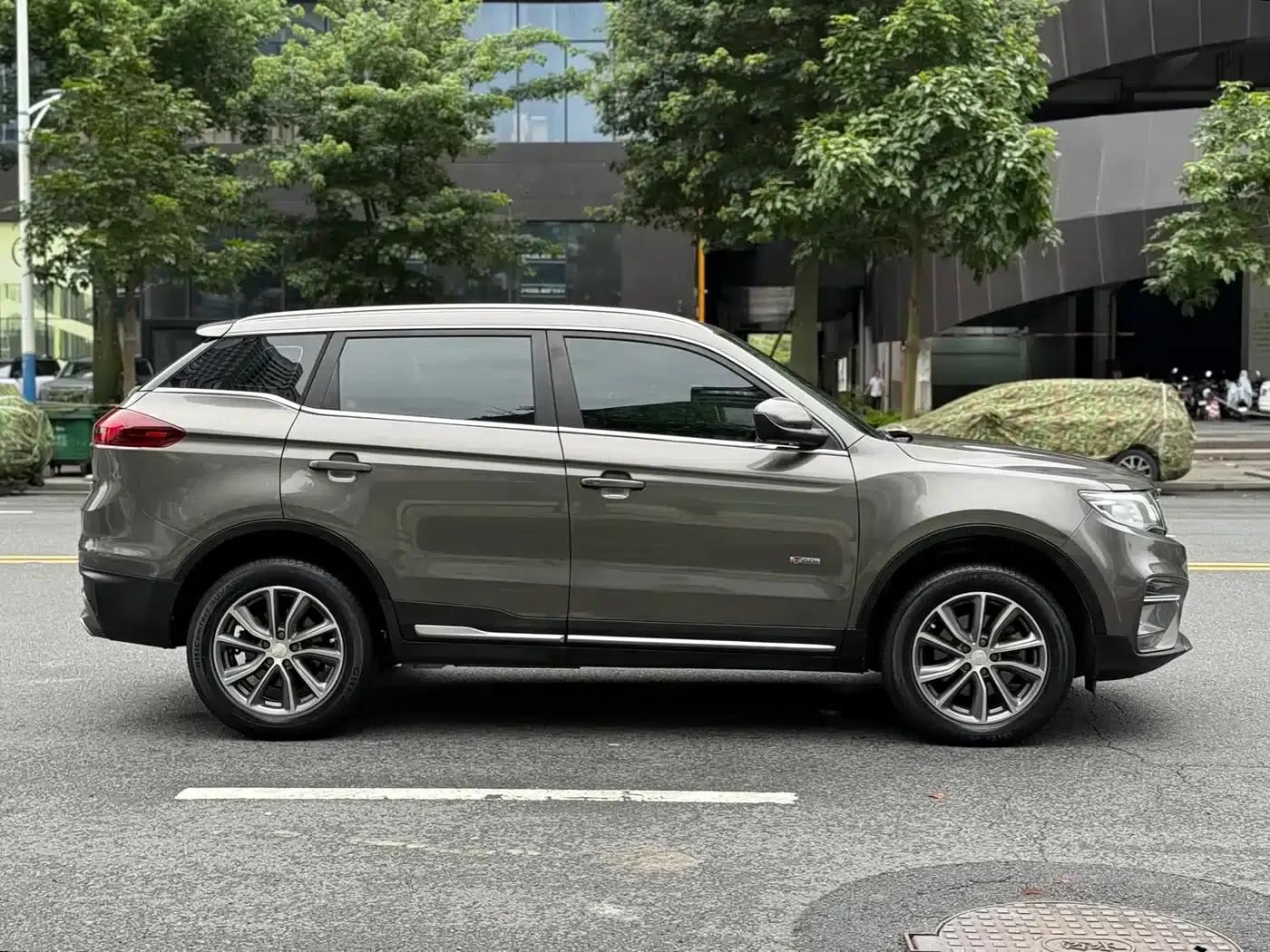 Geely Boyue 2018 1.8TD Automatic 2WD Intelligent Connected 4G Edition — миниатюра 4