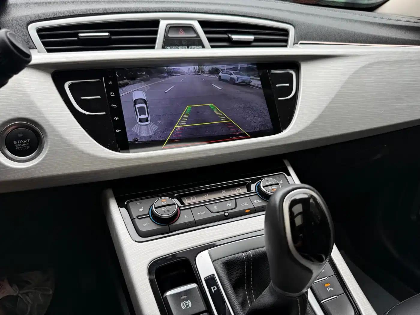 Geely Boyue 2018 1.8TD Automatic 2WD Intelligent Connected 4G Edition — миниатюра 10