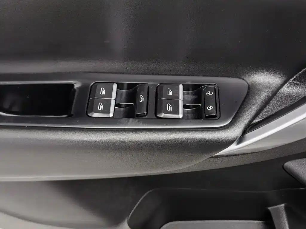 Geely Boyue 2016 1.8TD Automatic Intelligent Connectivity Model — миниатюра 9