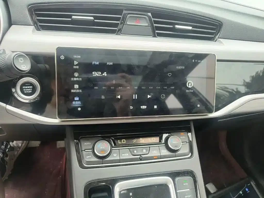 Geely Boyue 2021 Million Edition 1.8TD DCT 2WD Luxury — миниатюра 13