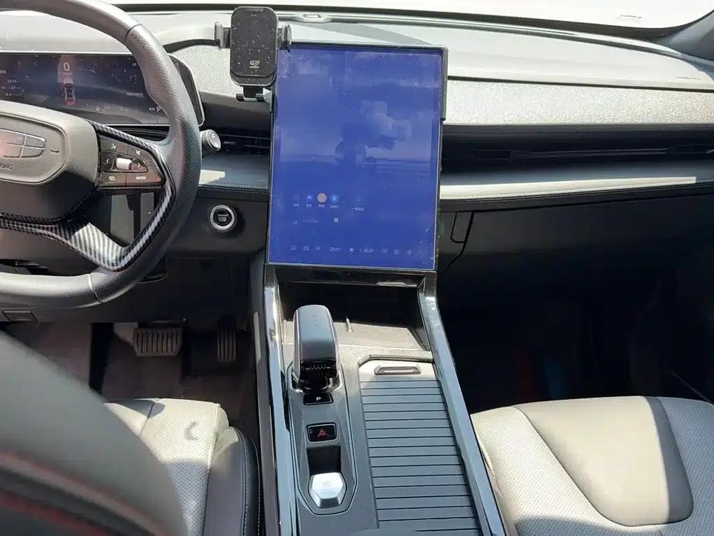 2023 Geely Boyue COOL 1.5TD Friends Edition — миниатюра 7