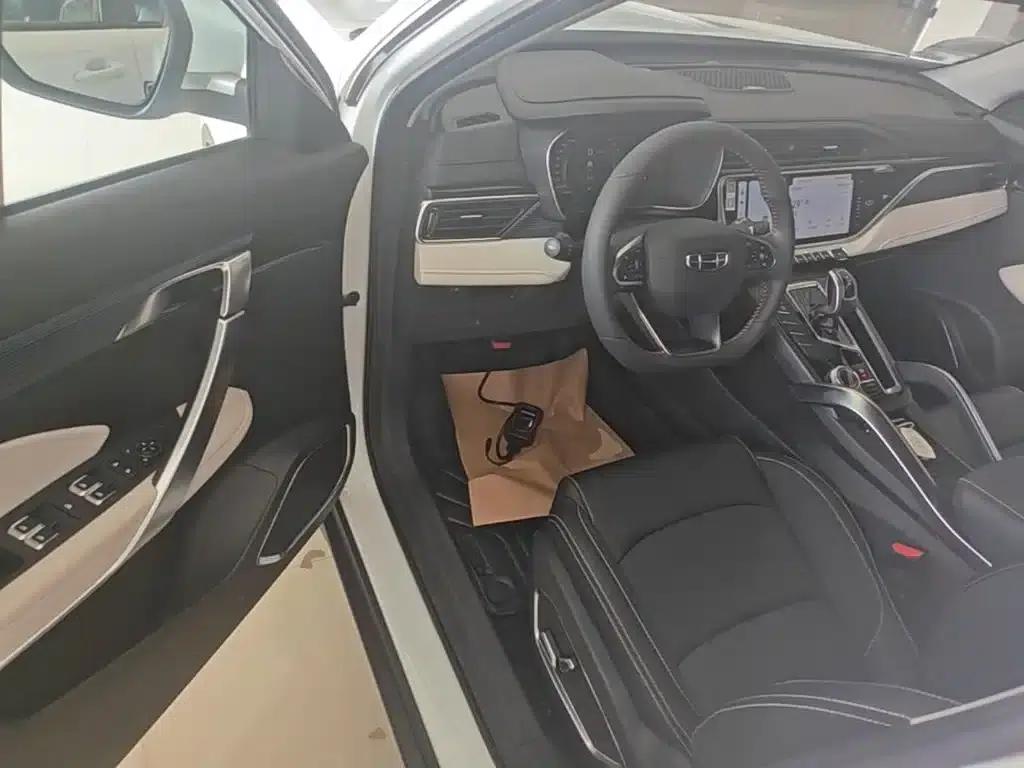 Geely Boyue 2022 Model Boyue X 1.8TD DCT Smart Edition — миниатюра 16