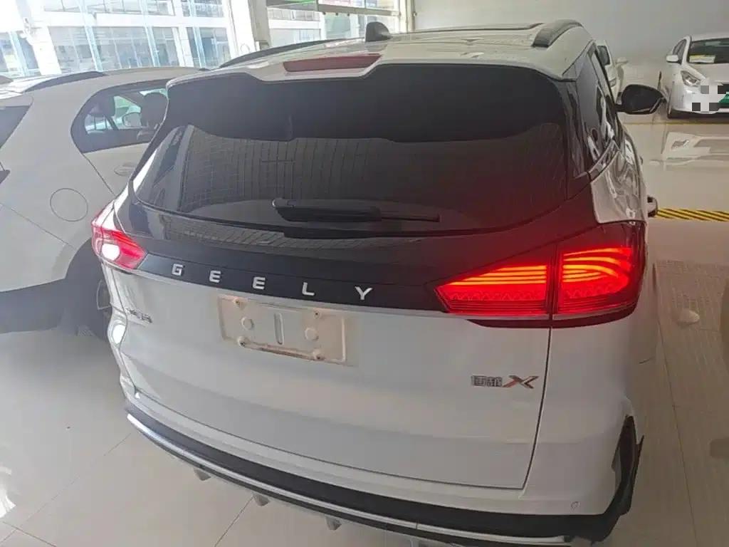 Geely Boyue 2022 Model Boyue X 1.8TD DCT Smart Edition — миниатюра 6