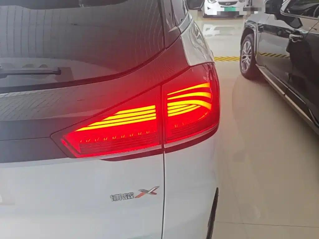 Geely Boyue 2022 Model Boyue X 1.8TD DCT Smart Edition — миниатюра 8
