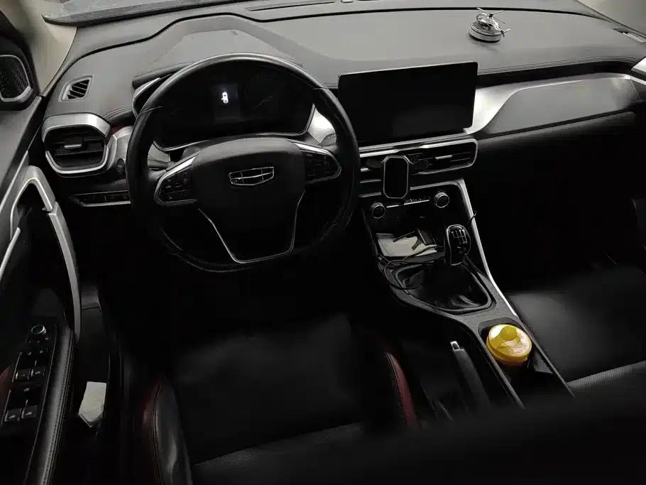 Geely Binyue 2021 1.4T Manual Gold Edition — миниатюра 12