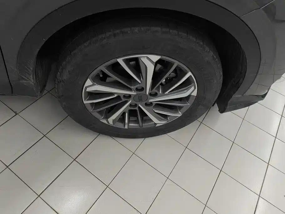 Geely Binyue 2021 1.4T Manual Gold Edition — миниатюра 6