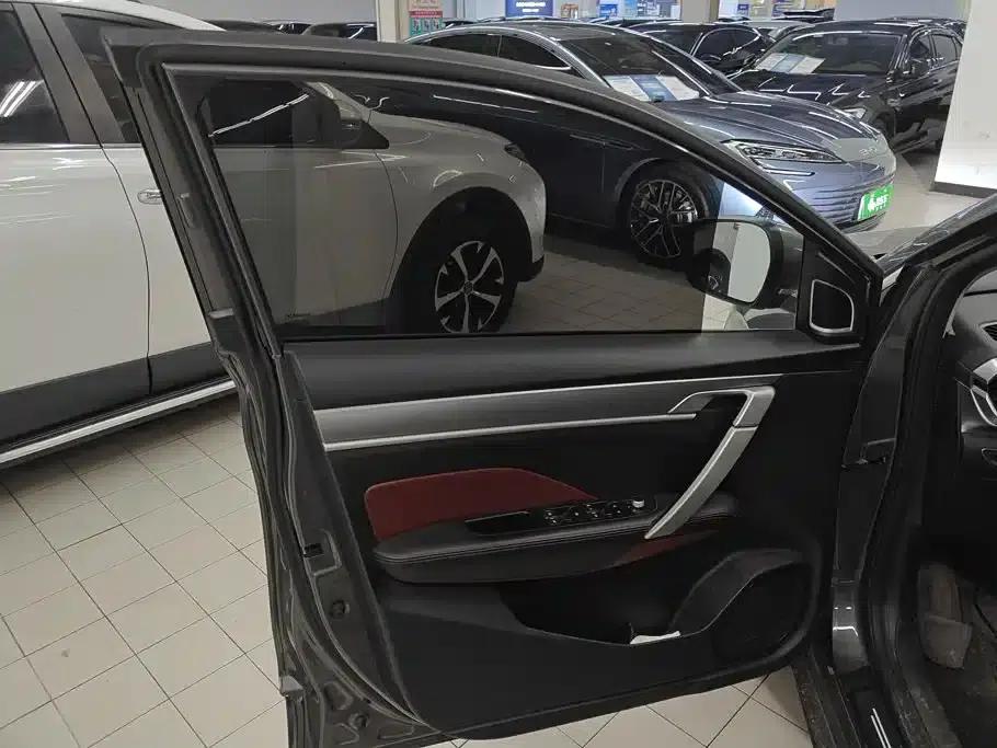 Geely Binyue 2021 1.4T Manual Gold Edition — миниатюра 7