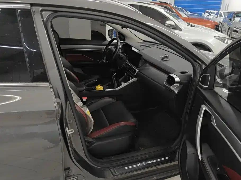 Geely Binyue 2021 1.4T Manual Gold Edition — миниатюра 8