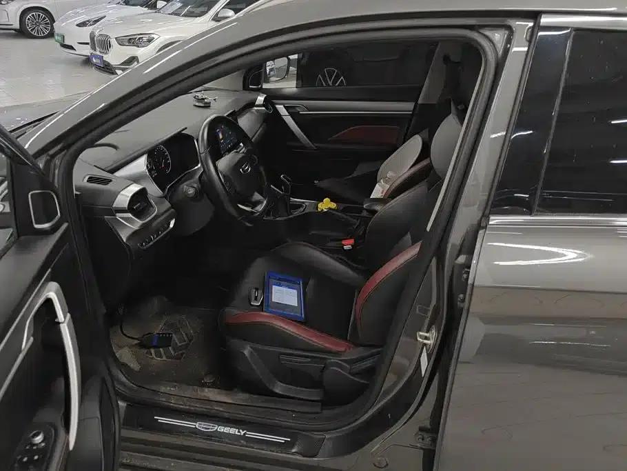 Geely Binyue 2021 1.4T Manual Gold Edition — миниатюра 9