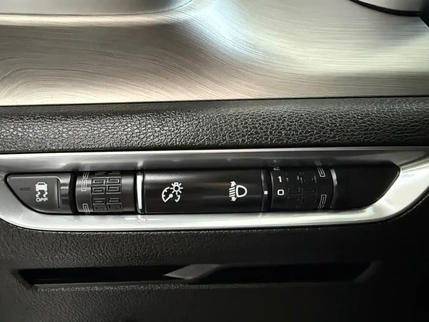 Geely Binyue 2021 1.4T DCT Platinum Edition — миниатюра 18