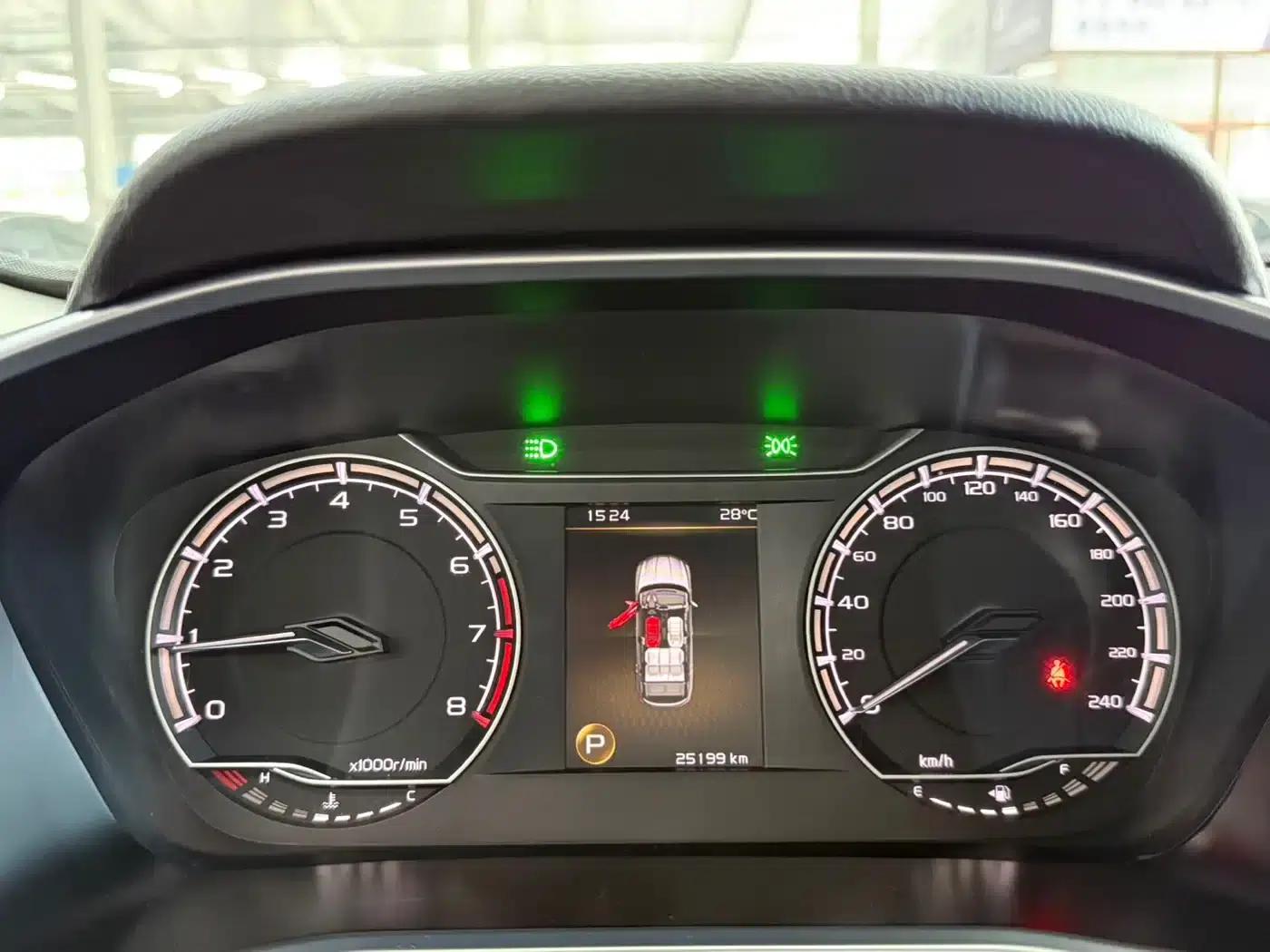 Geely Binyue 2021 1.4T DCT Platinum Edition — миниатюра 10