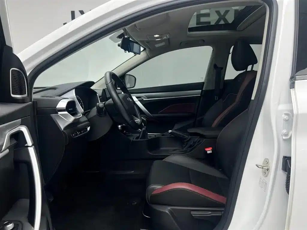 Geely Binyue 2021 1.4T Manual Gold Edition — миниатюра 15