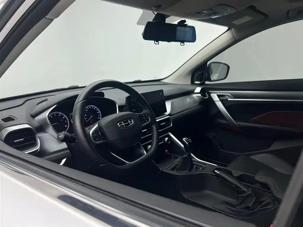 Geely Binyue 2021 1.4T Manual Gold Edition — миниатюра 16