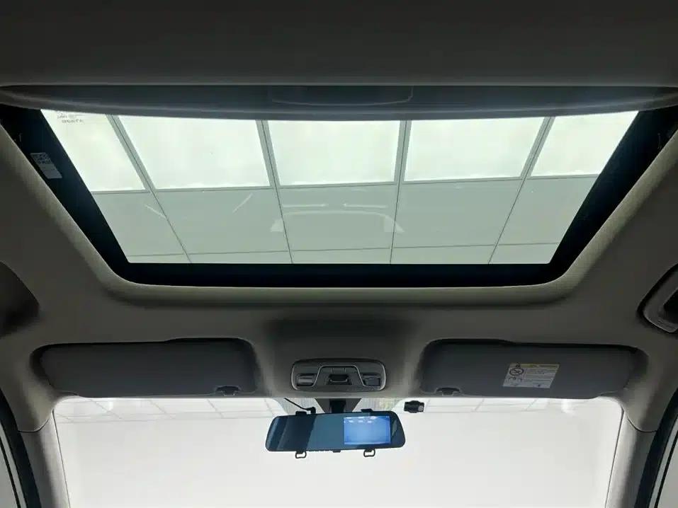 Geely Binyue 2021 1.4T Manual Gold Edition — миниатюра 21