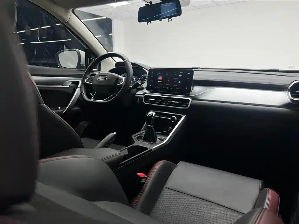 Geely Binyue 2021 1.4T Manual Gold Edition — миниатюра 22