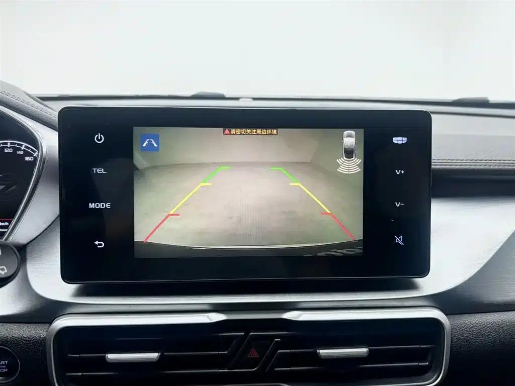 Geely Binyue 2021 1.4T Manual Gold Edition — миниатюра 23