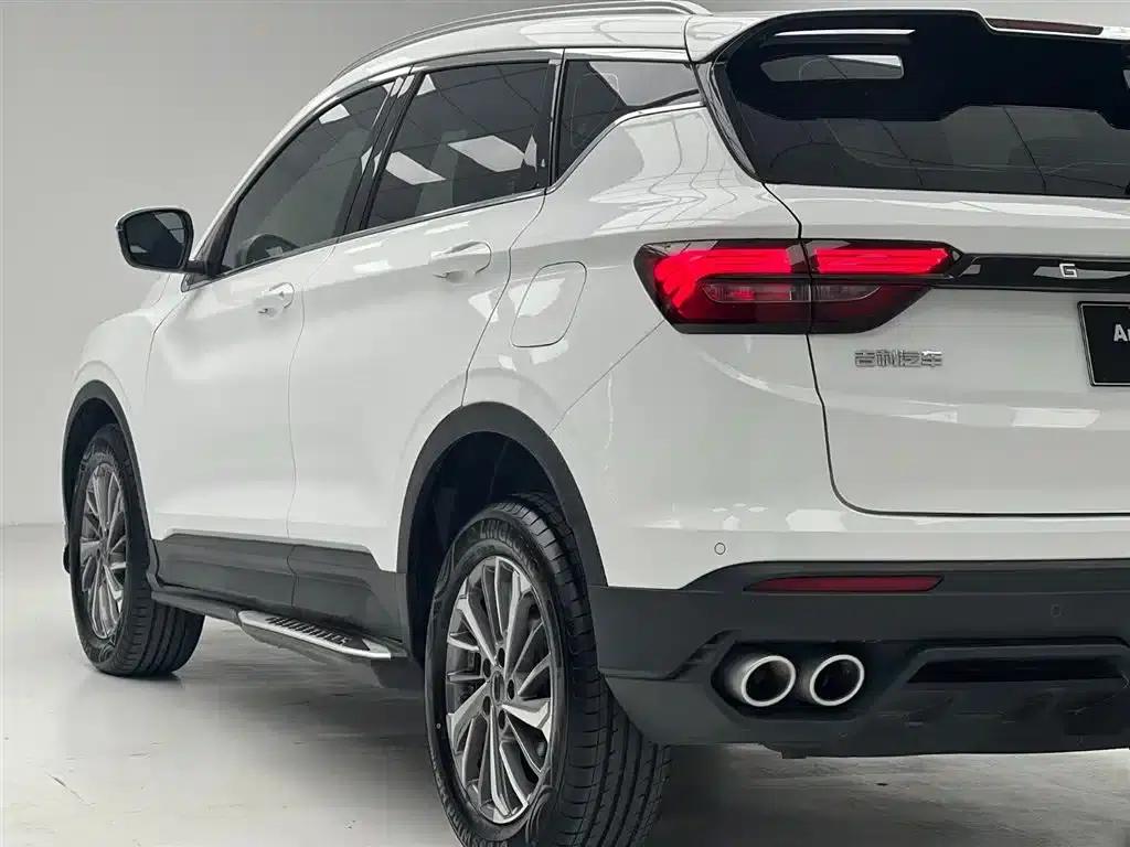 Geely Binyue 2021 1.4T Manual Gold Edition — миниатюра 7