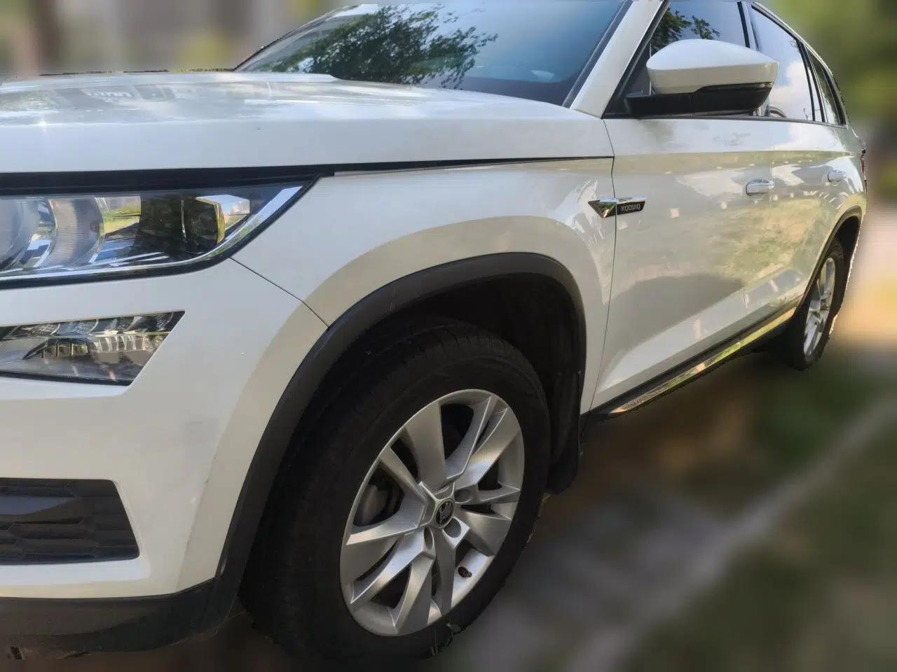 Skoda Kodiaq 2018 Facelifted TSI330 5-Seater Two-Wheel-Drive Comfort Edition — миниатюра 1