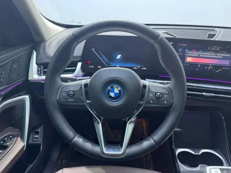 BMW iX1 2025 eDrive25L X Design Package — миниатюра 16