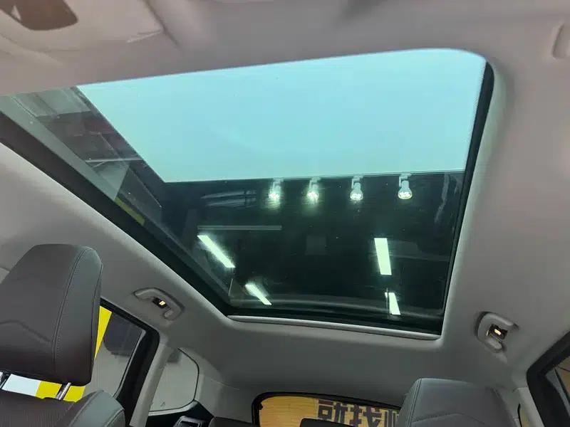 BMW iX1 2025 eDrive25L X Design Package — миниатюра 19