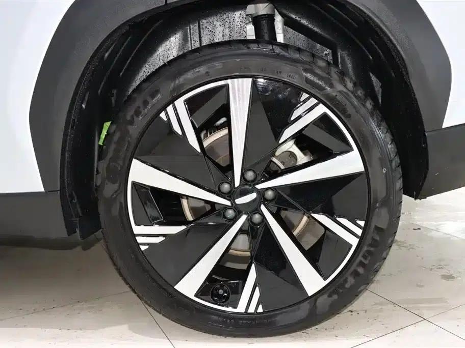 Geely Boyue L 2023 2.0TD DCT Flagship Edition — миниатюра 20