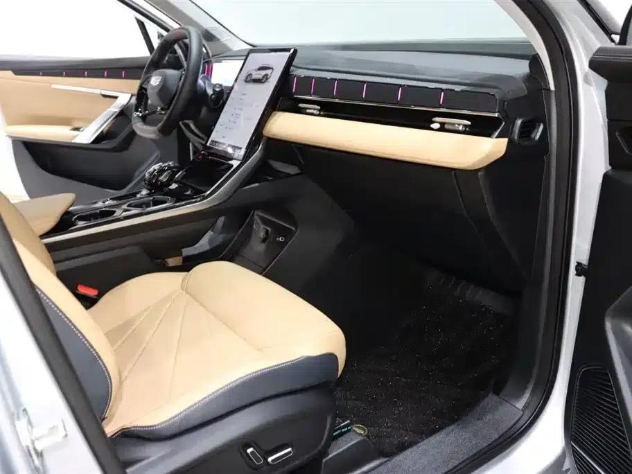 Geely Boyue L 2023 2.0TD DCT Flagship Edition — миниатюра 8