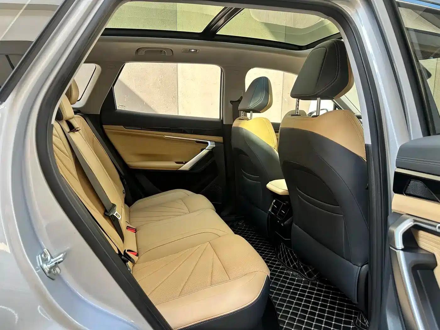Geely Boyue L 2023 1.5TD DCT Premium Edition — миниатюра 9