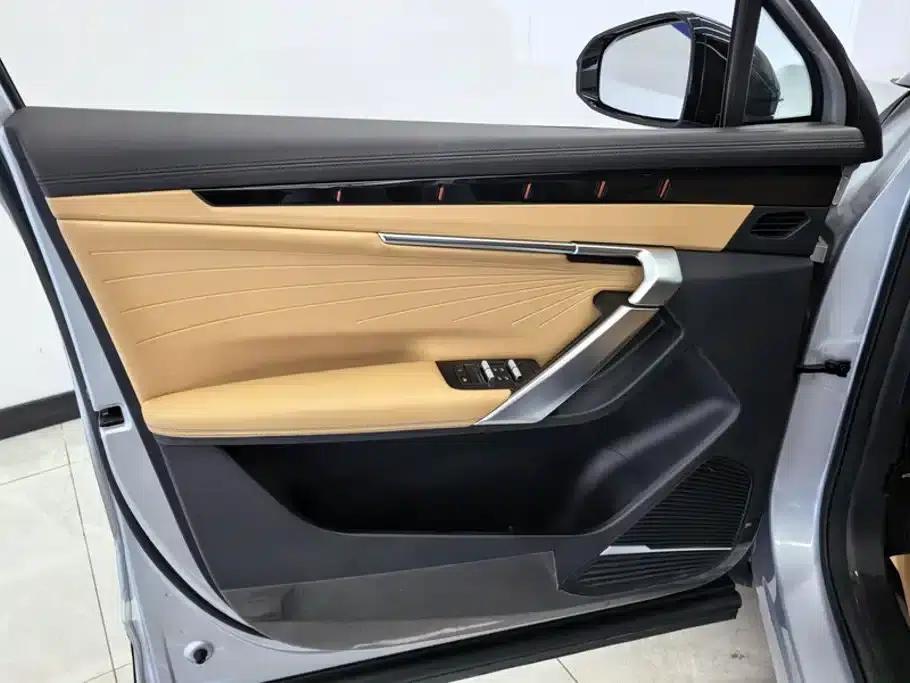 Geely Boyue L 2023 1.5TD DCT Premium Edition — миниатюра 7