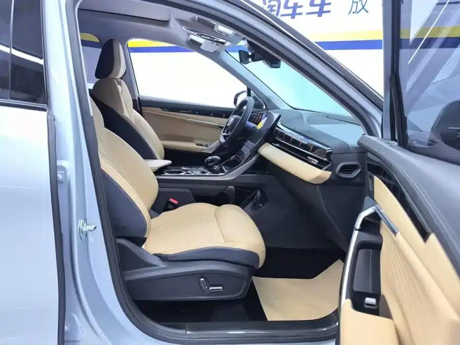 Geely Boyue L 2023 1.5TD DCT Premium Edition — миниатюра 8