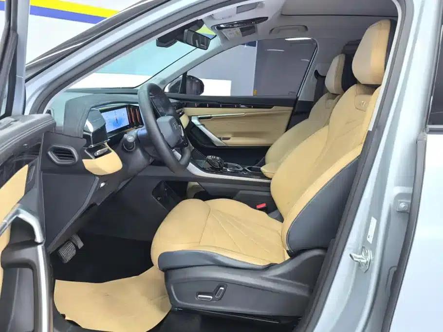 Geely Boyue L 2023 1.5TD DCT Premium Edition — миниатюра 9