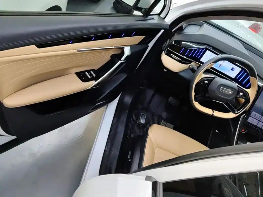 Geely Boyue L 2023 1.5TD DCT Premium Edition — миниатюра 16