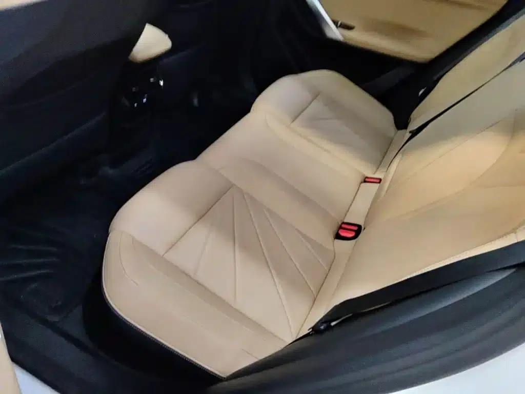 Geely Boyue L 2023 1.5TD DCT Premium Edition — миниатюра 17