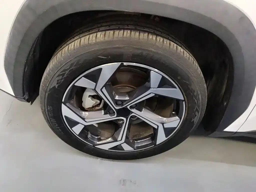 Geely Boyue L 2023 1.5TD DCT Premium Edition — миниатюра 23