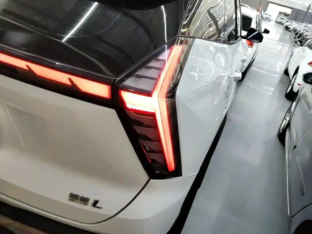 Geely Boyue L 2023 1.5TD DCT Premium Edition — миниатюра 8