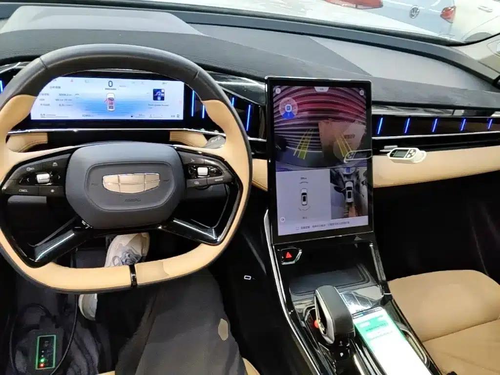 Geely Boyue L 2023 1.5TD DCT Premium Edition — миниатюра 10